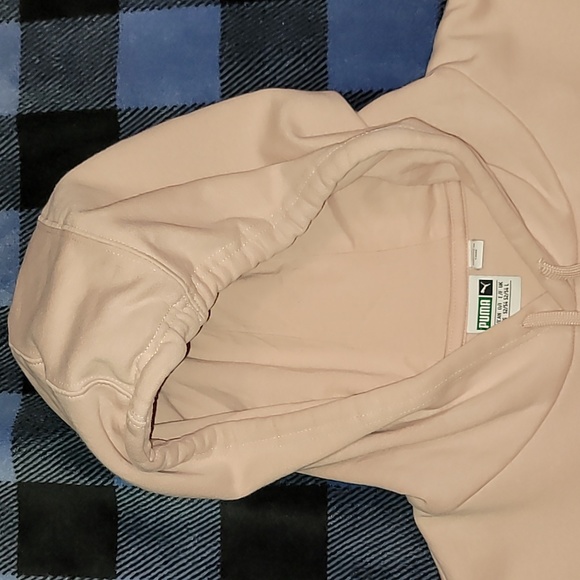 Puma+RCKLSS. Streetwear hoodie. Women's size Large. Like-new. - Picture 10 of 16